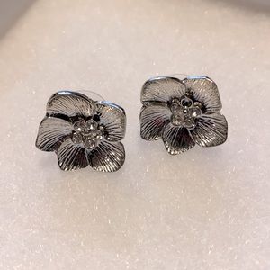 Silver flower earrings